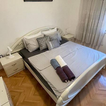 Апартаменти Apartman Robert Задар Екстер'єр фото